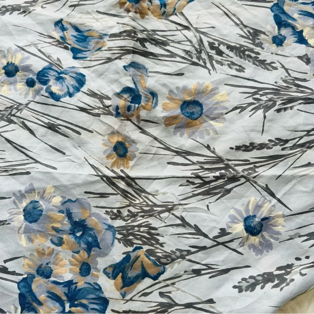 Vintage Triangle Blue Flower Head Scarf Scalloped Edge Country Boho Style